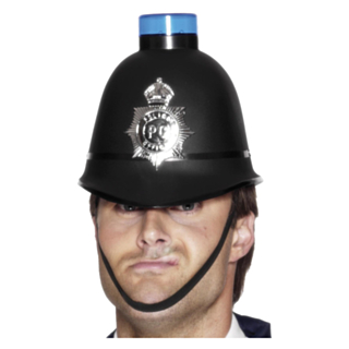 Polishjälm med blåljus