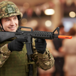Soldat Leksaksmaskingevär Med Ljud