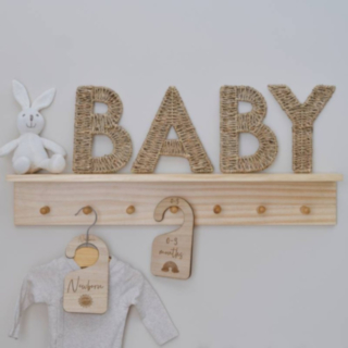 Flätad Babyskylt