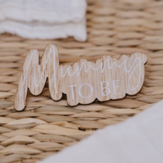 Mummy To Be Trä Badge