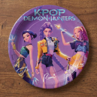 K-POP Demon Hunters® Papperstallrikar Lila
