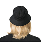 Blond Peruk Med Svart Bucket Hat