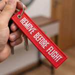 Remove Before Flight Nyckelring