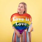 Rund Love Is Love Folieballong
