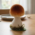 Veloursvamp På Fot Med Mossa 13 cm