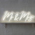 Mr & Mrs Neonskylt
