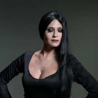 Wednesday® Morticia Peruk