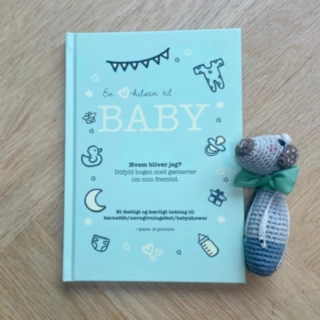 En Hilsen Til Baby Gästbok Pastllgrön