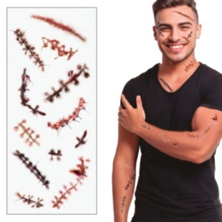 Blodiga Ärr Falska Tatueringar