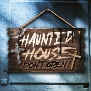 Haunted House Skylt