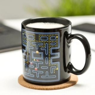 Retro Arcade Färgskiftande Mugg