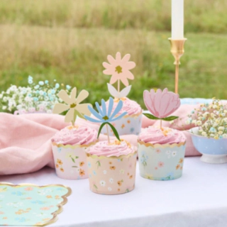 Floral Tea Party Tårtdekorationer & Cupcake Wrappers