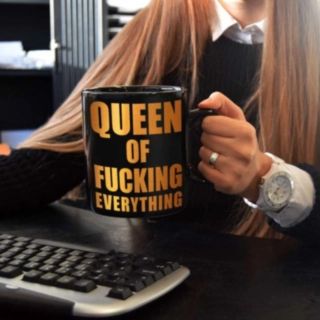 Queen Of Fucking Everything Mugg