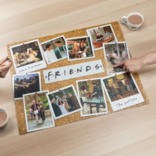 Friends Collage Pussel